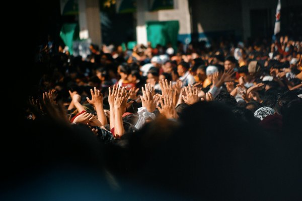 Officiant cérémonie laïque : créez un moment unique et mémorable